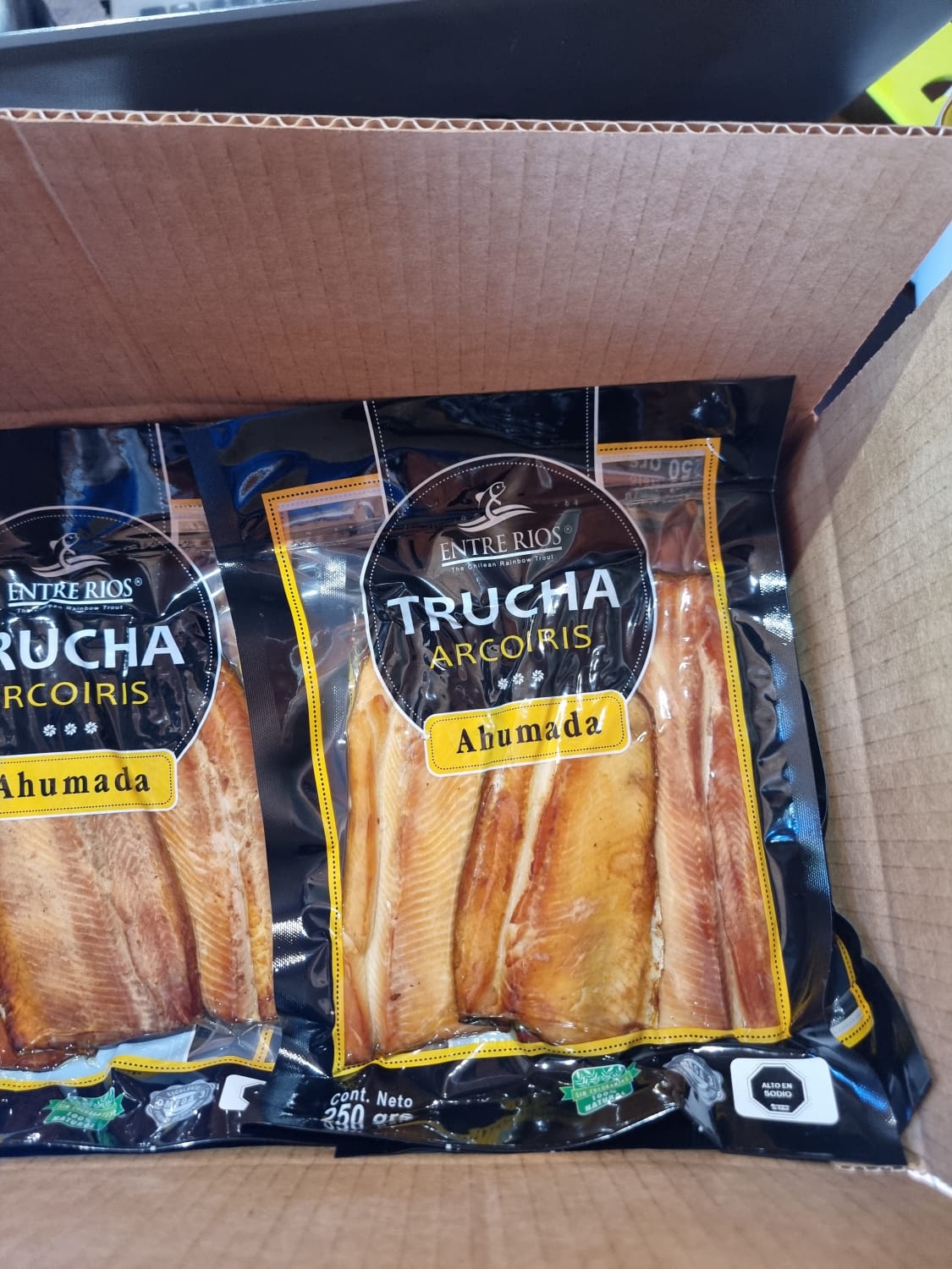 Trucha ahumada - Caja 2,5 kg